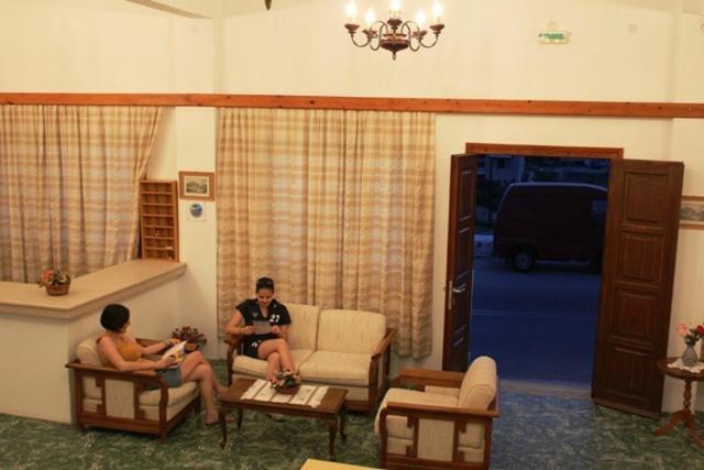 Violetta Aparthotel Íosz Kültér fotó